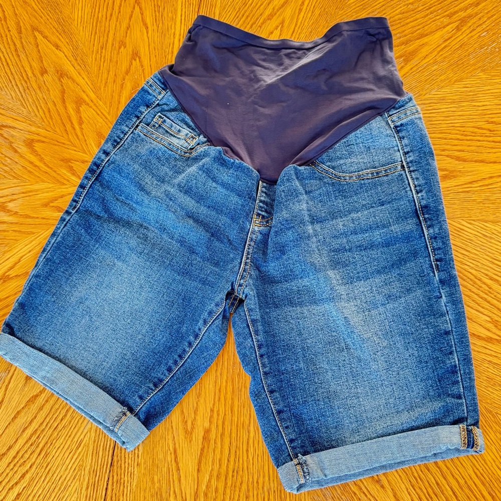 Old Navy Maternity Denim Shorts with Stretch Waistband